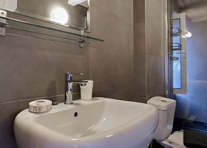 Ella's Stunning Pad דירה *