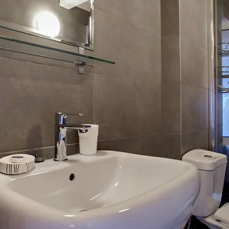 Ella's Stunning Pad Apartment *